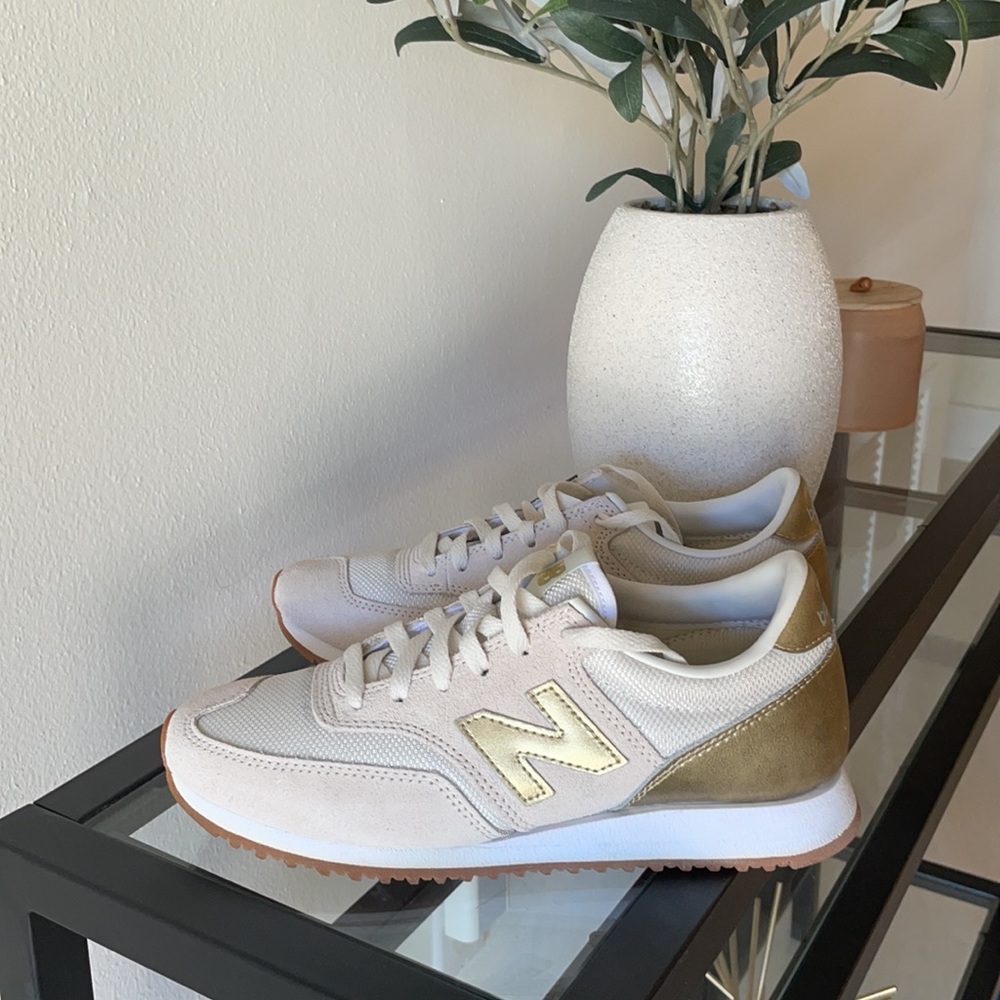 New Balance women’s CW620JD2. Size 7